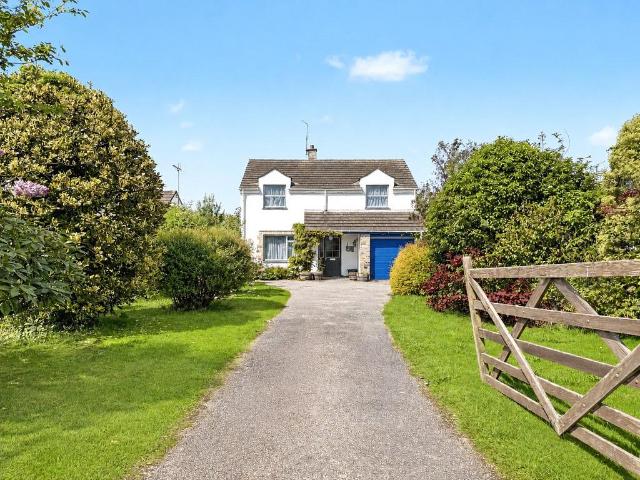 House for sale in St Tudy, Cornwall