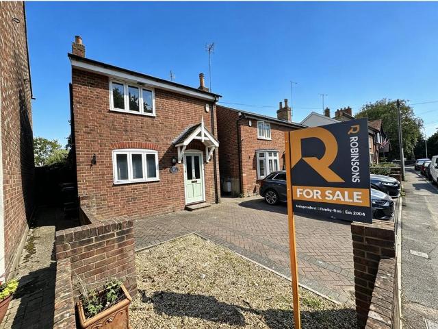 House for sale in Eaton Bray, Bedfordshire