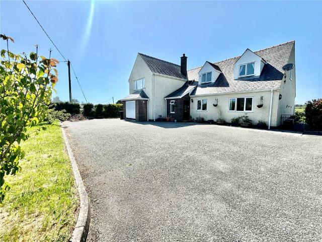 House for sale in Llanfair-Mathafarn-Eithaf, Brynteg