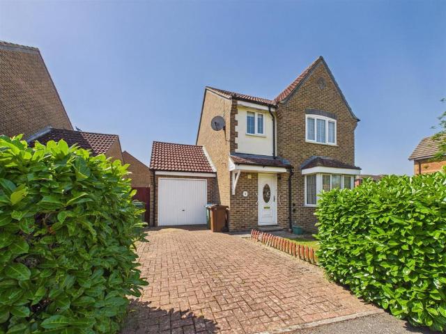 House for sale in Watermead, Buckinghamshire