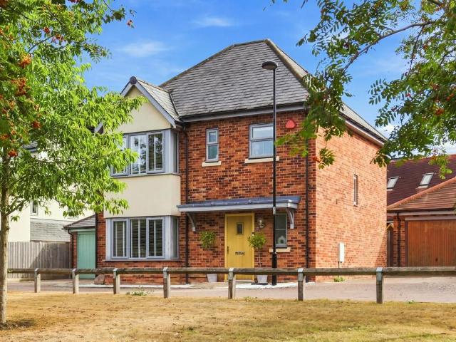 House for sale in Navestock Side, Essex