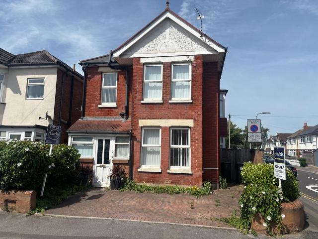 House for sale in Talbot Village, Bournemouth