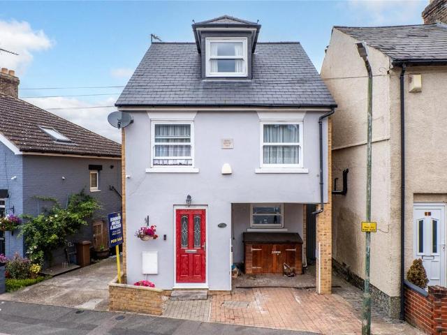 House for sale in Midway, Kent