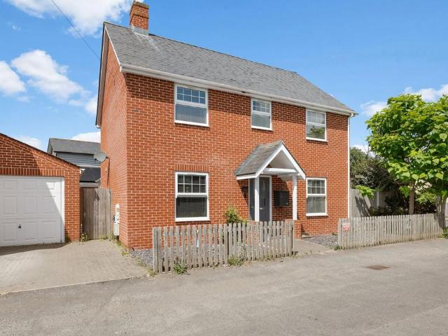House for sale in Dale Hill, Essex