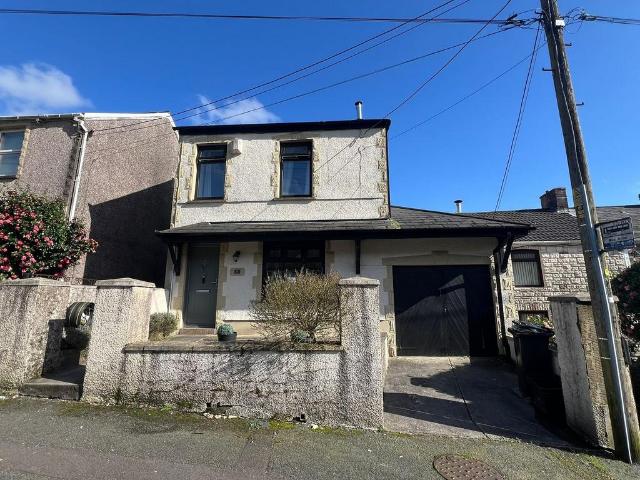 House for sale in Blaenhonddan, Cilfrew