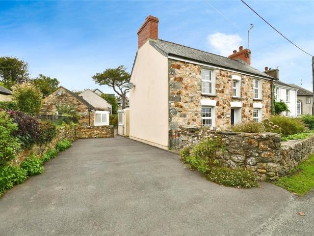 House for sale in Dinas Cross