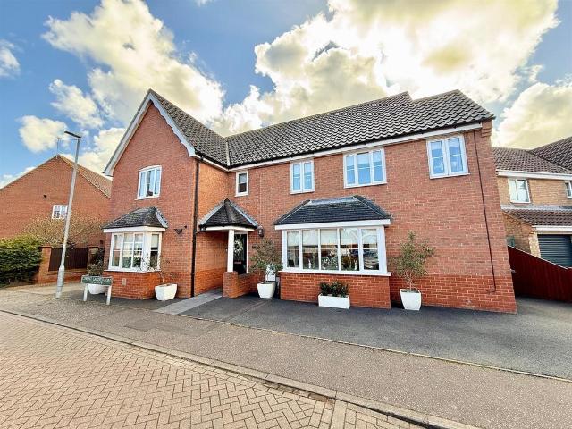 House for sale in Stokesby, Norfolk
