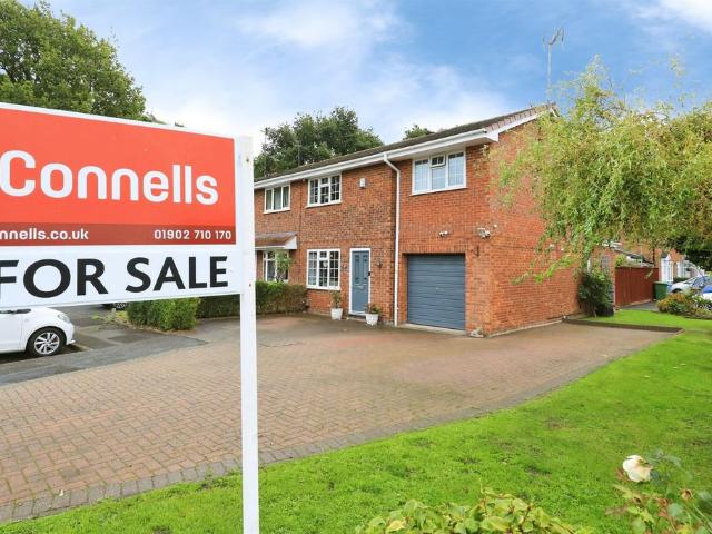 House for sale in Perton, South Staffordshire