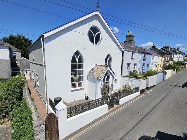 House for sale in Weir Quay, Devon