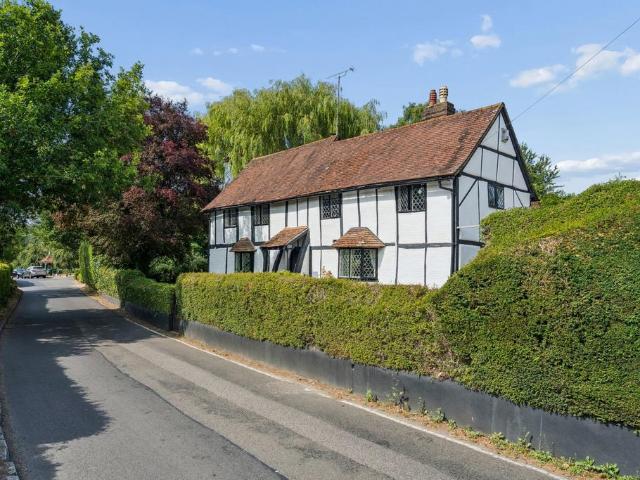 House for sale in Chesham and Villages Community Board, Latimer