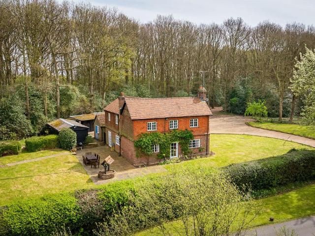 House for sale in Pachesham Park, Surrey