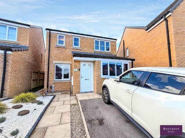 House for sale in Holly Bank Estate, Barnsley