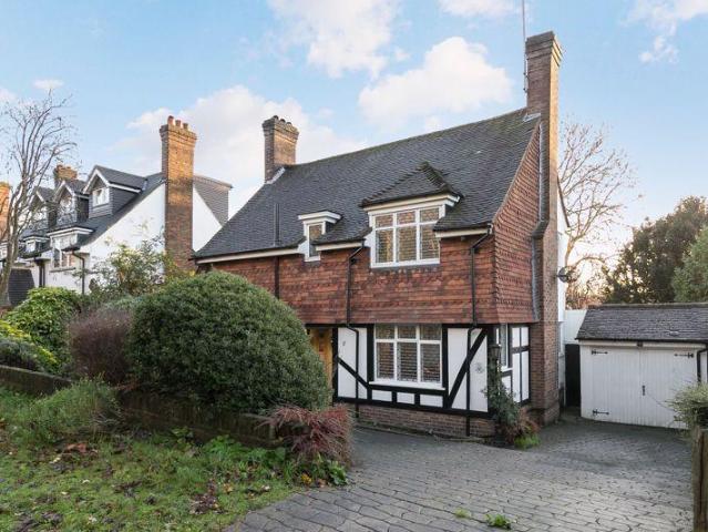House for sale in London Borough of Croydon, Purley