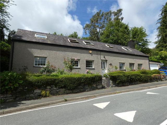 House for sale in Llandygai, Wales