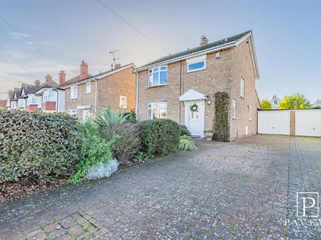 House for sale in Frinton and Walton, Dale Hill
