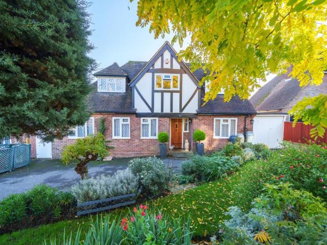 House for sale in Batchworth