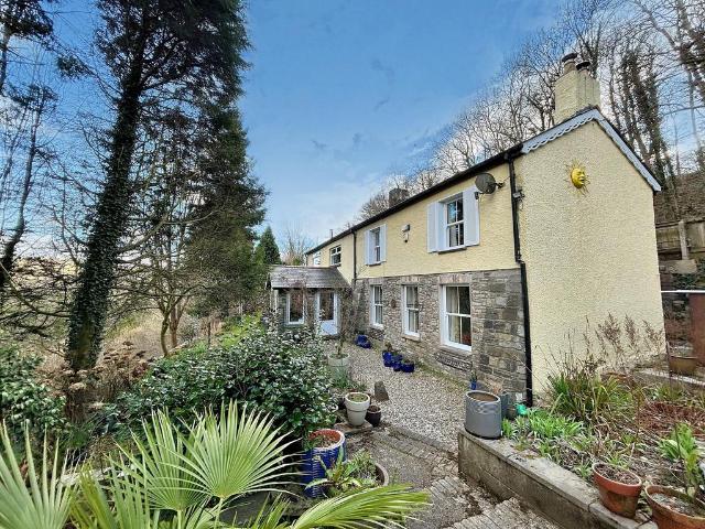 House for sale in Coytrahen, Wales