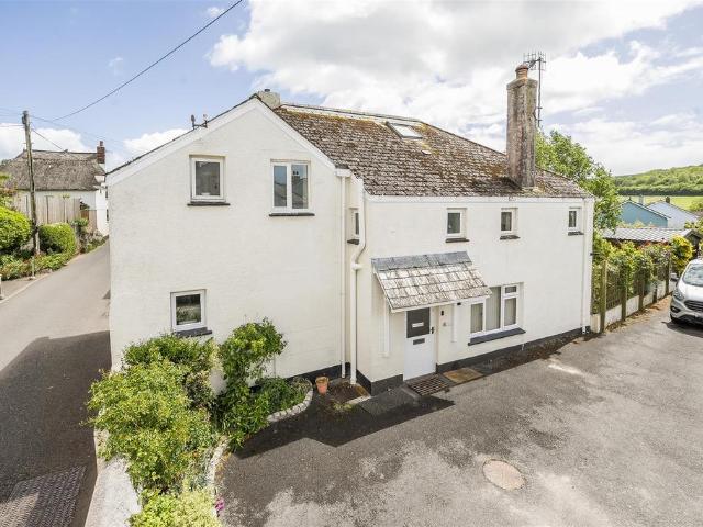 House for sale in Chillington, Strode