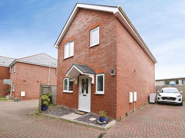 House for sale in Bishopdown, Wiltshire