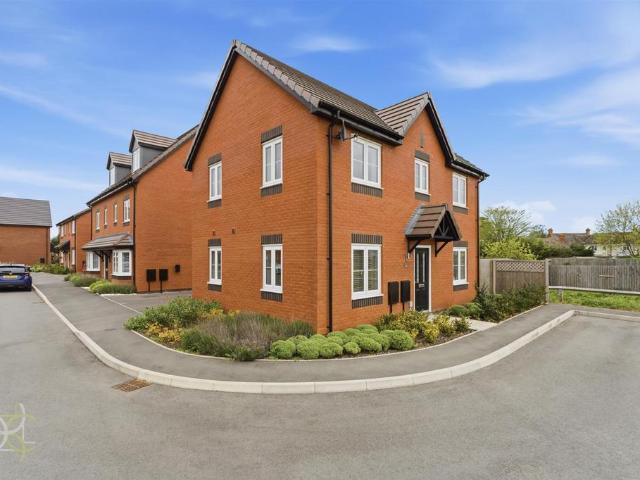 House for sale in Harvington, Crookhill