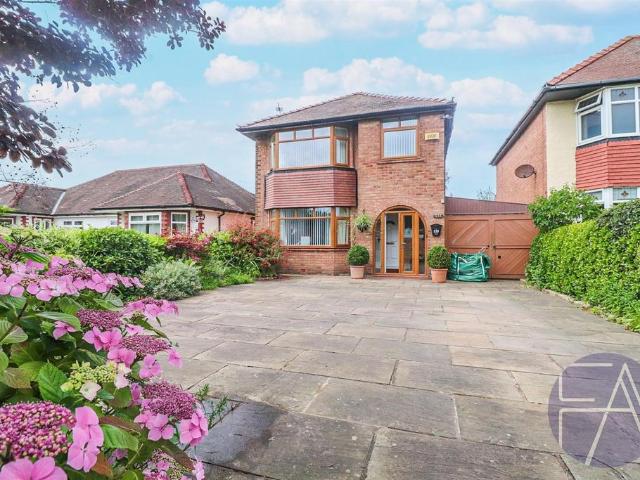 House for sale in Marshside, Southport