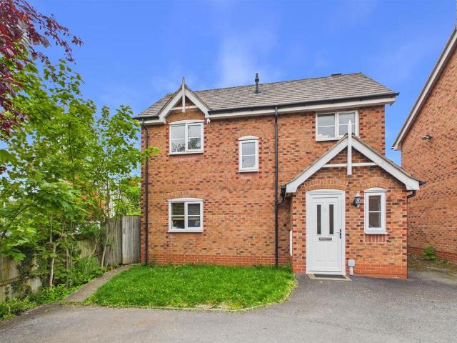 House for sale in Welshpool, Wales