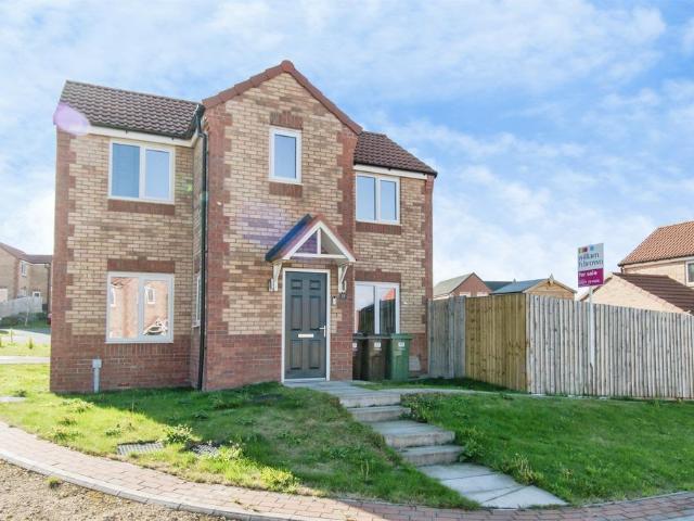 House for sale in Ferrybridge, West Yorkshire