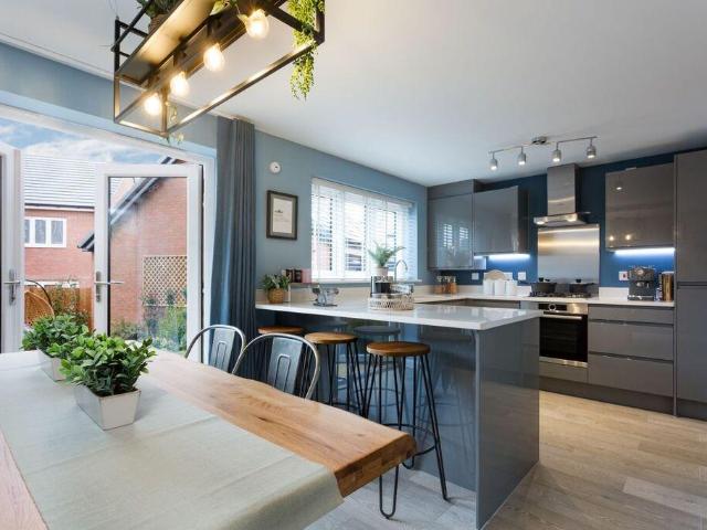 House for sale in Priors Hall Park, Weldon