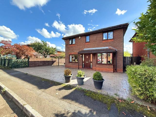 House for sale in Ashton upon Mersey, Trafford Park