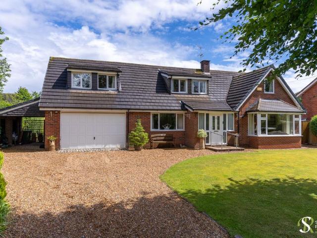 House for sale in Allostock