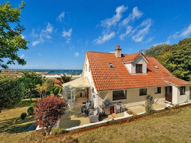 House for sale in Alderney, Poole