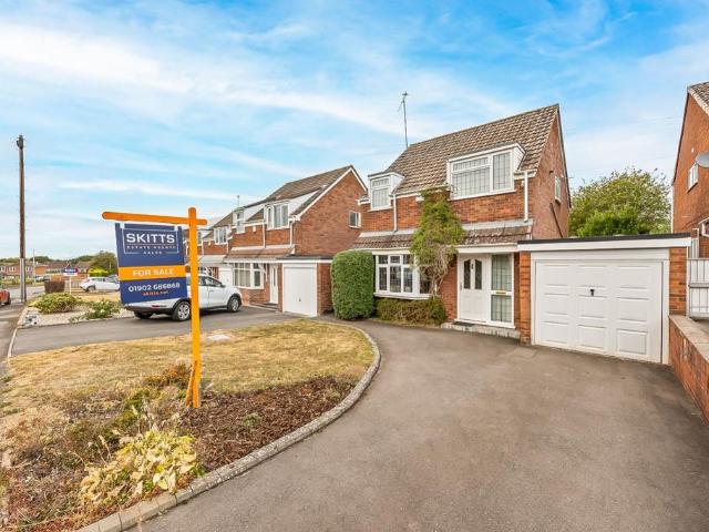 House for sale in Coseley, West Midlands