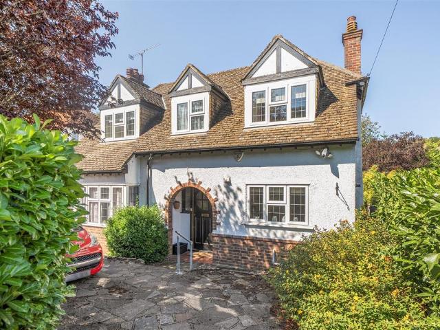 House for sale in Red Hill, Surrey