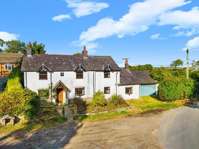 House for sale in Norley, Cheshire