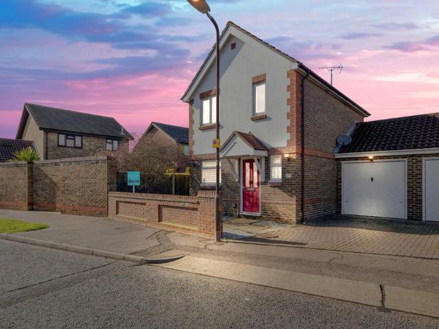 House for sale in North Shoebury, Alton Barnes