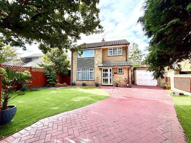 House for sale in Royal Borough of Kingston upon Thames, Greater London