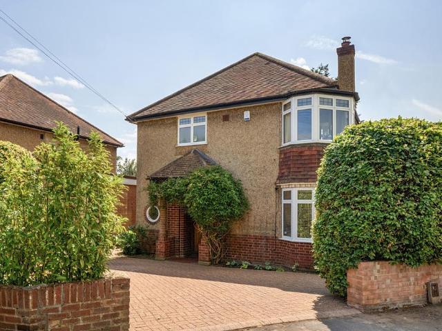 House for sale in Batchworth, Hertfordshire