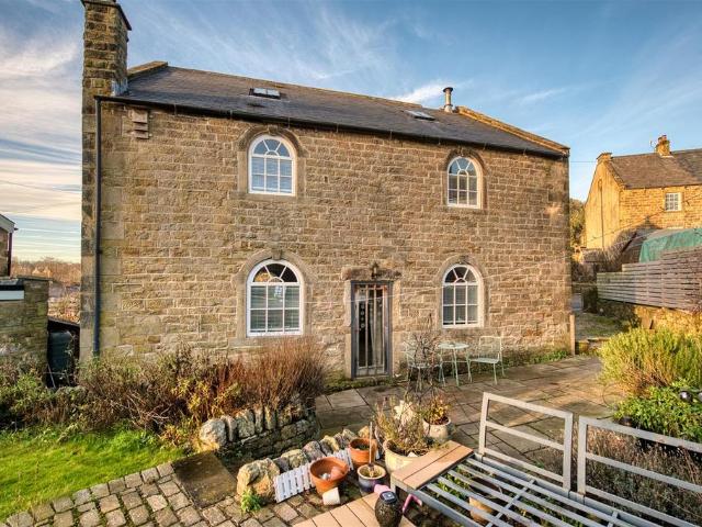 House for sale in Froggatt, East Midlands