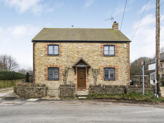 House for sale in Evershot, Oxfordshire