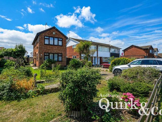 House for sale in Leigh Beck, Essex