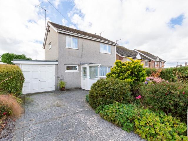 House for sale in Llanfair Pwllgwyngyll, Wales