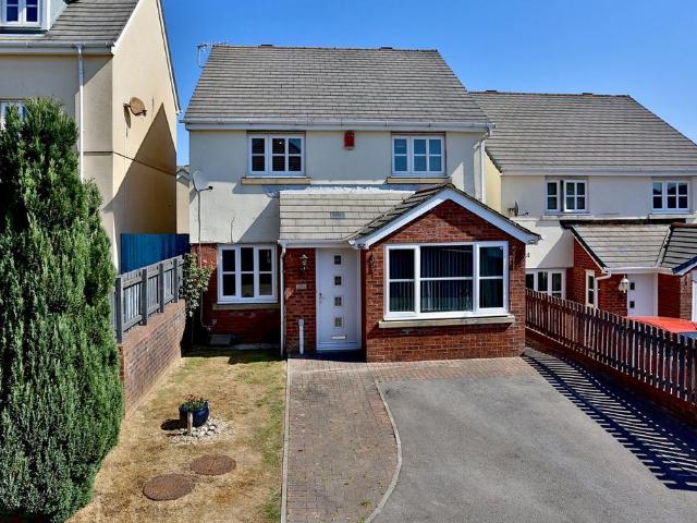 House for sale in Nantyglo and Blaina, Wales