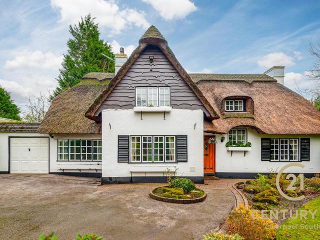 House for sale in Hale