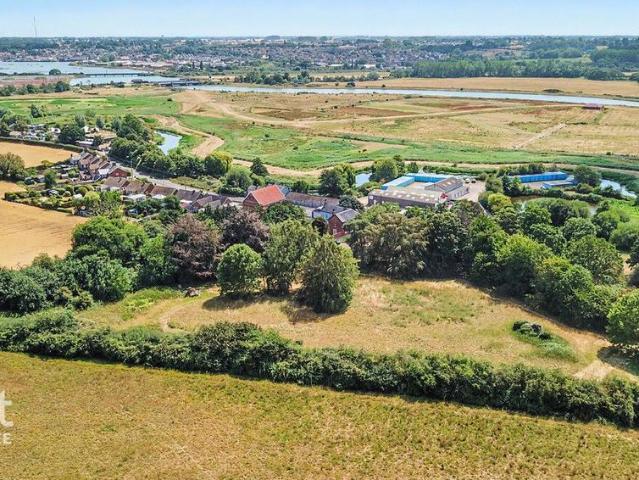 House for sale in Cattawade, Chelmondiston