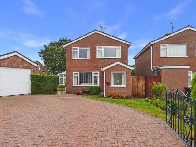 House for sale in The Green, Higher Kinnerton