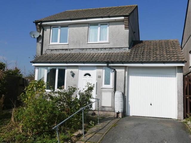 House for sale in Lamellion, Cornwall