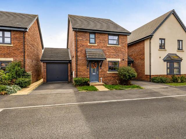 House for sale in Amen Corner (North), Binfield