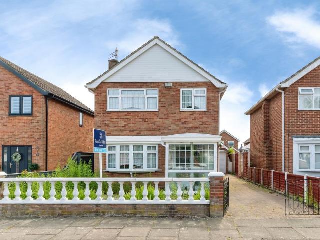 House for sale in Scartho, North East Lincolnshire