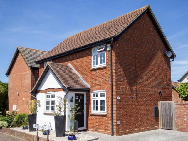 House for sale in Navestock Side, Essex