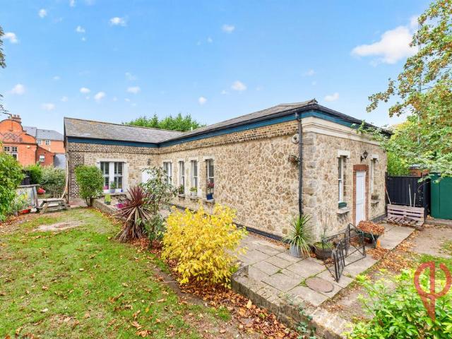 House for sale in Royal Borough of Greenwich, Greater London